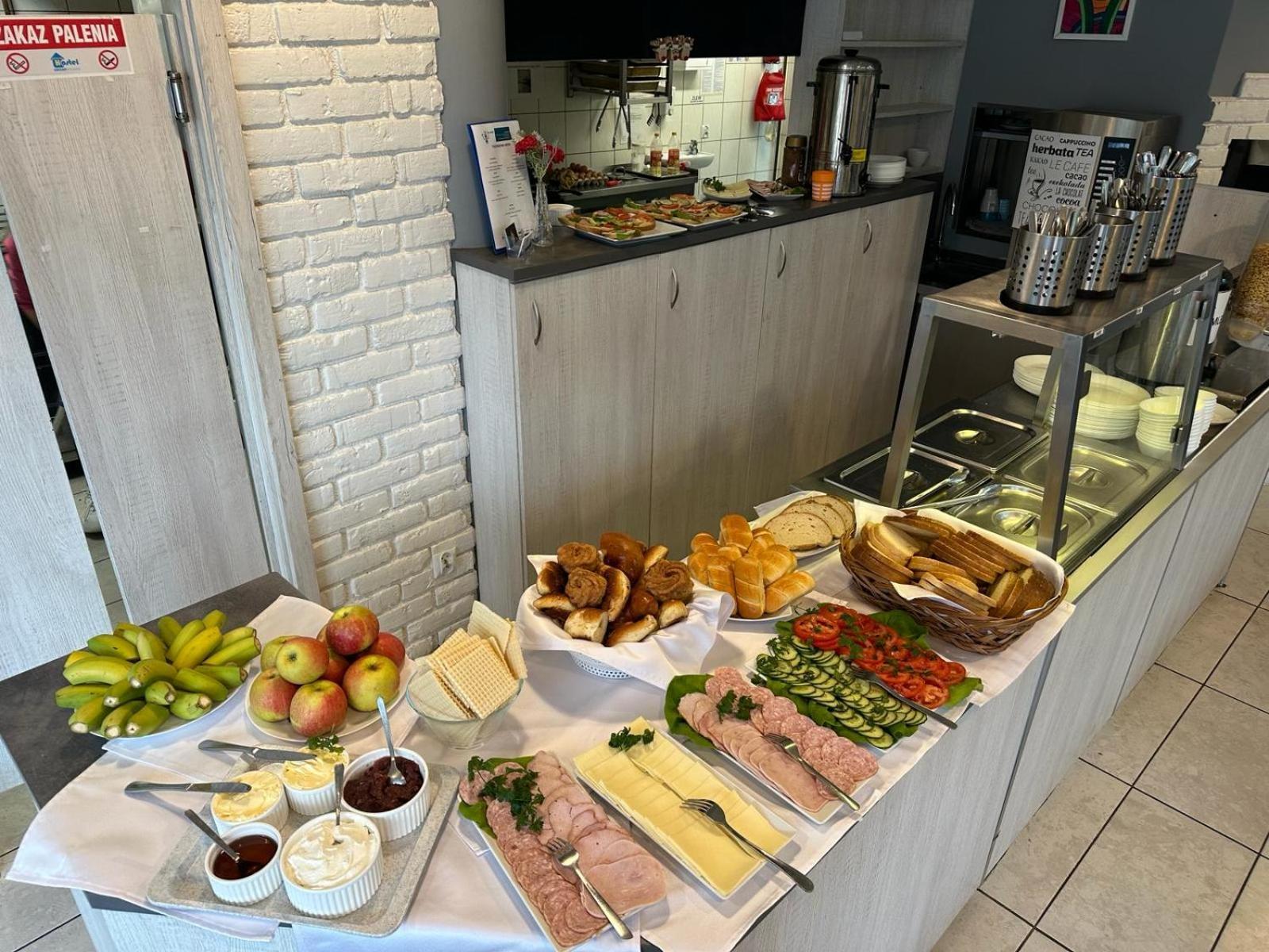 Hostel CENTRUM Radom Buitenkant foto